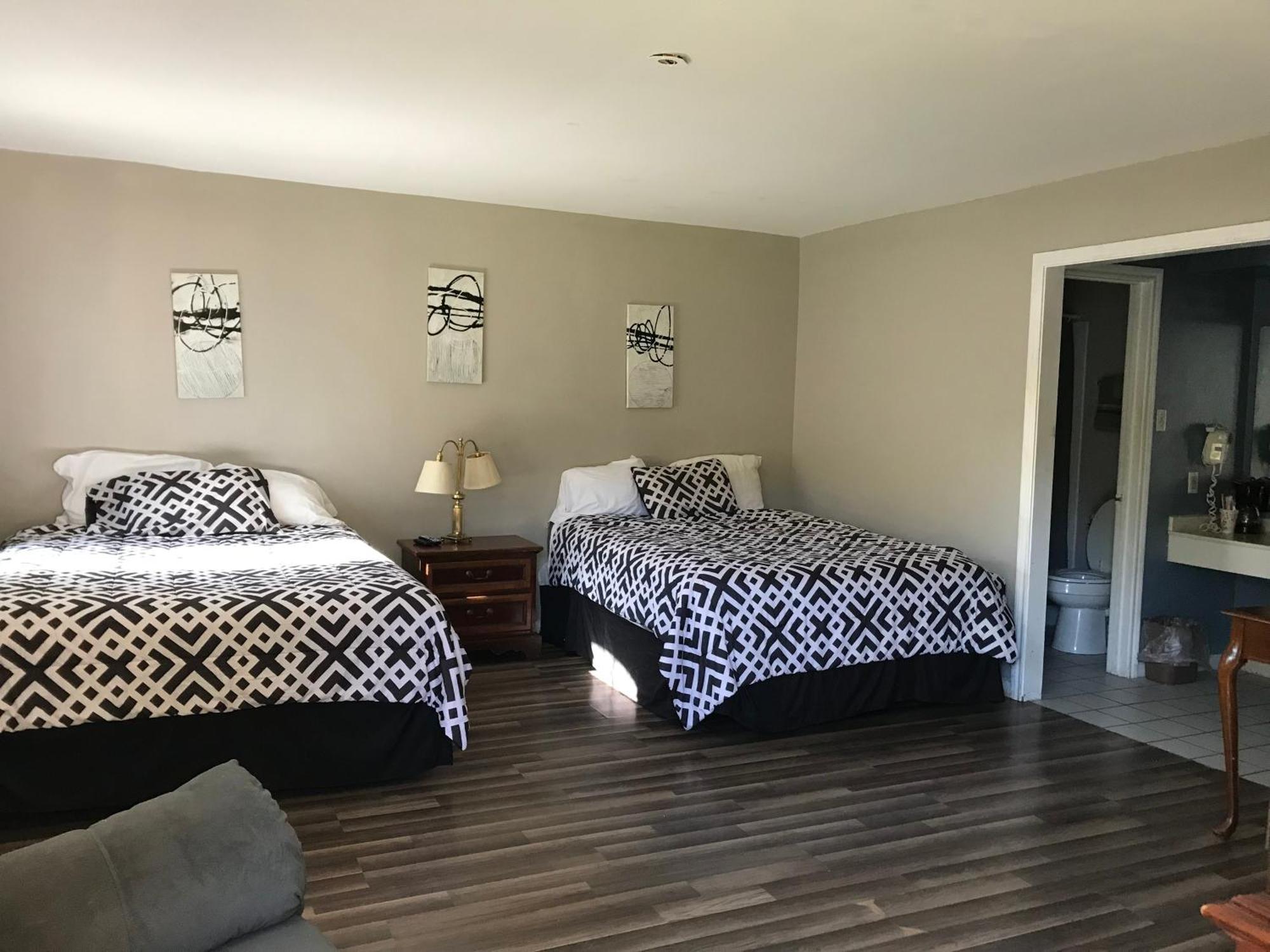 Columbia Lakes Hotel & Conference Center 웨스트컬럼비아 외부 사진